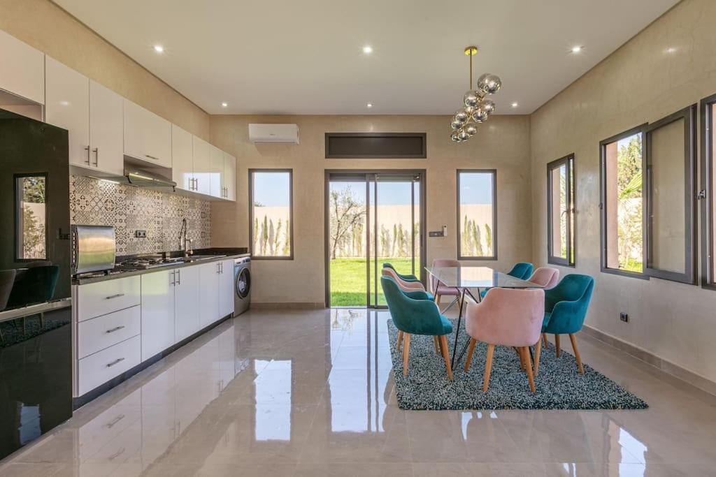 Villa Leila,Piscine , Grand Jardin, Jeux , Cuisiniere Marrakesh Ngoại thất bức ảnh