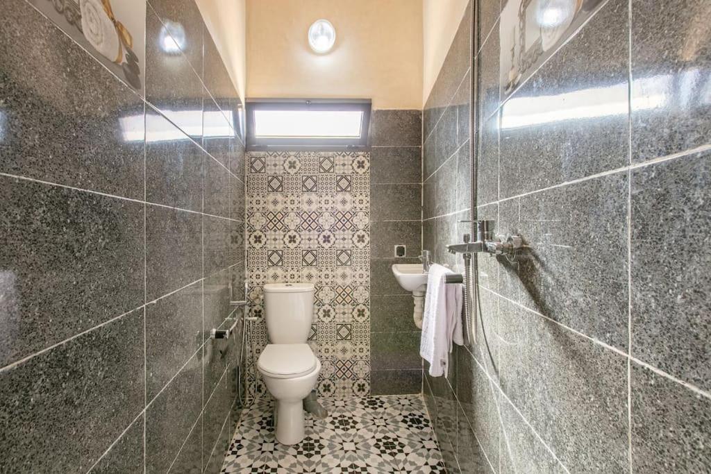 Villa Leila,Piscine , Grand Jardin, Jeux , Cuisiniere Marrakesh Ngoại thất bức ảnh
